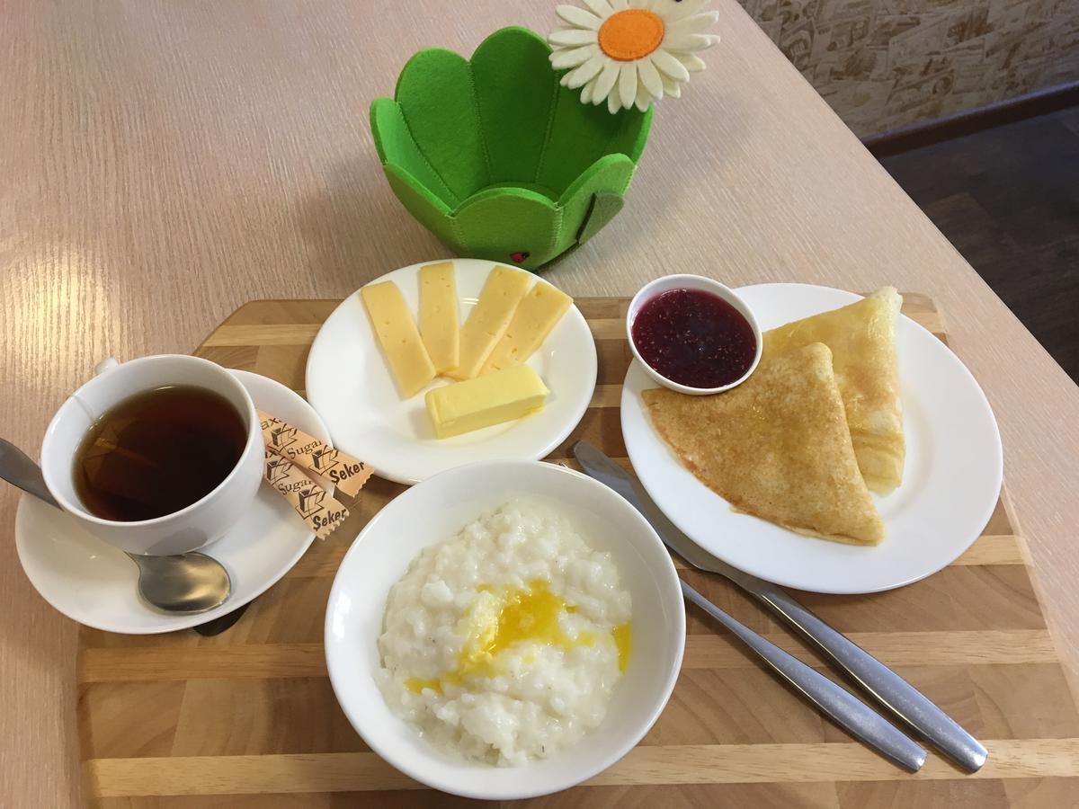 梅来克酒店 Ustʼ-Kamenogorsk 外观 照片