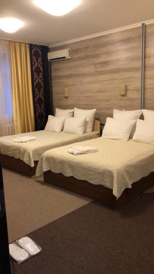 梅来克酒店 Ustʼ-Kamenogorsk 外观 照片