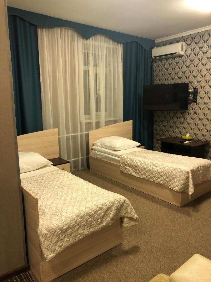 梅来克酒店 Ustʼ-Kamenogorsk 外观 照片