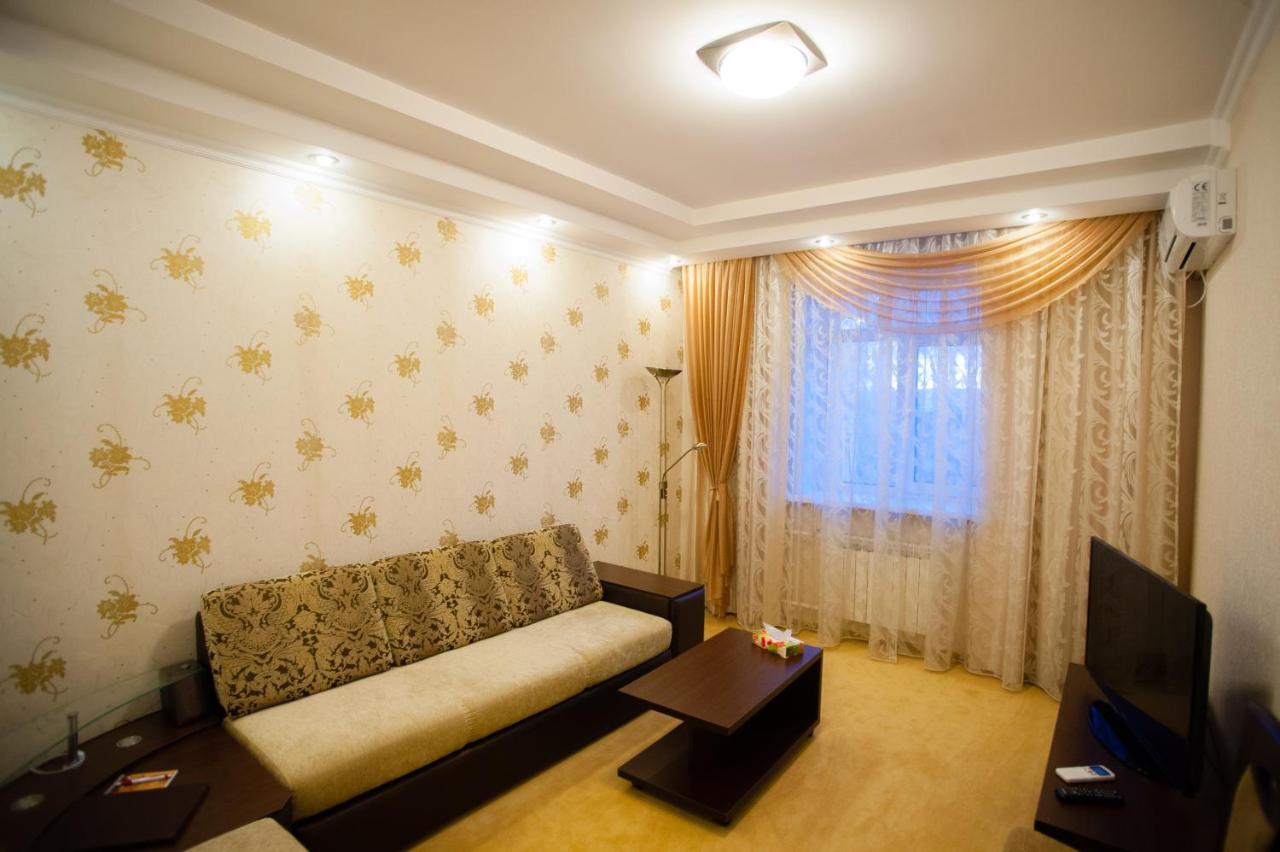 梅来克酒店 Ustʼ-Kamenogorsk 外观 照片